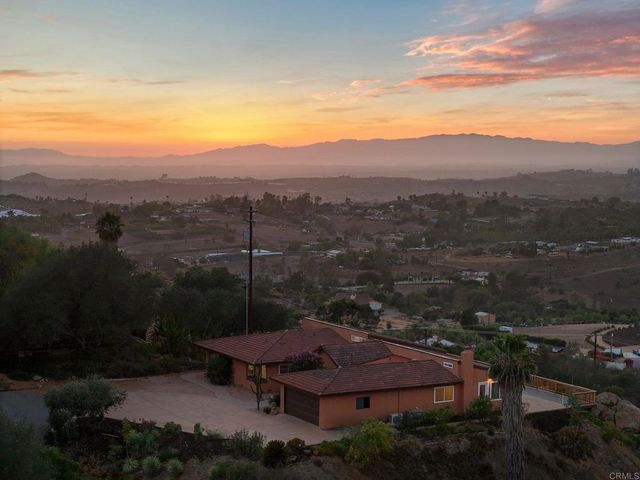 30603 Roadrunner, Valley Center, CA 92082
