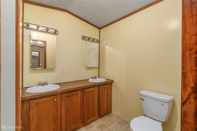 230 E cloverleaf Drive, Haughton, LA 71037