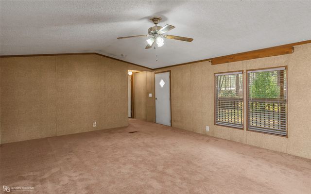 230 E cloverleaf Drive, Haughton, LA 71037