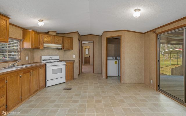 230 E cloverleaf Drive, Haughton, LA 71037
