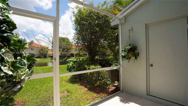 8054 Sanibel Dr, Tamarac, FL 33321