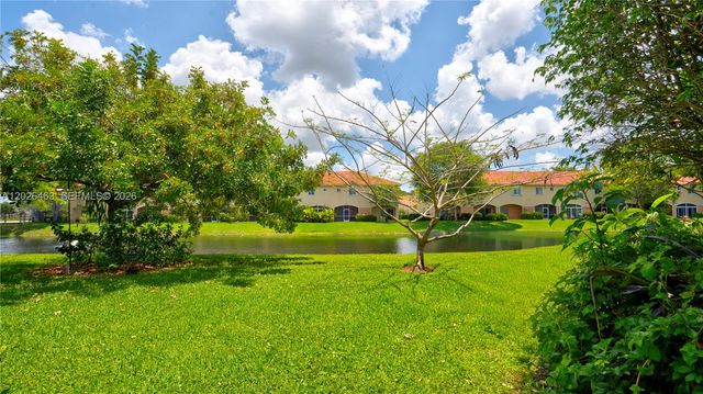 8054 Sanibel Dr, Tamarac, FL 33321