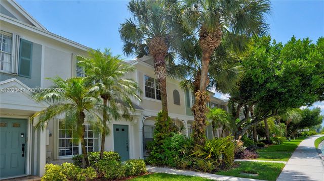 8054 Sanibel Dr, Tamarac, FL 33321