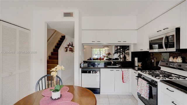 8054 Sanibel Dr, Tamarac, FL 33321