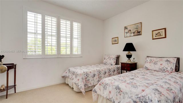 8054 Sanibel Dr, Tamarac, FL 33321