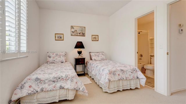 8054 Sanibel Dr, Tamarac, FL 33321