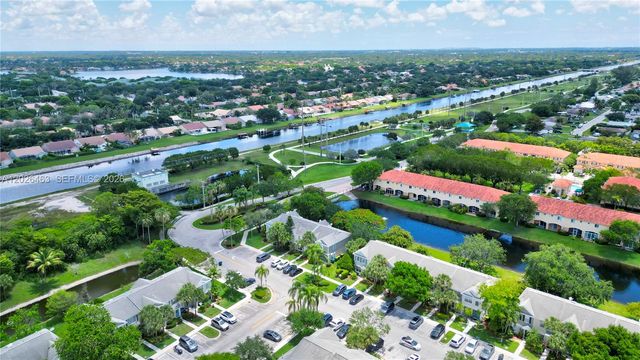 8054 Sanibel Dr, Tamarac, FL 33321