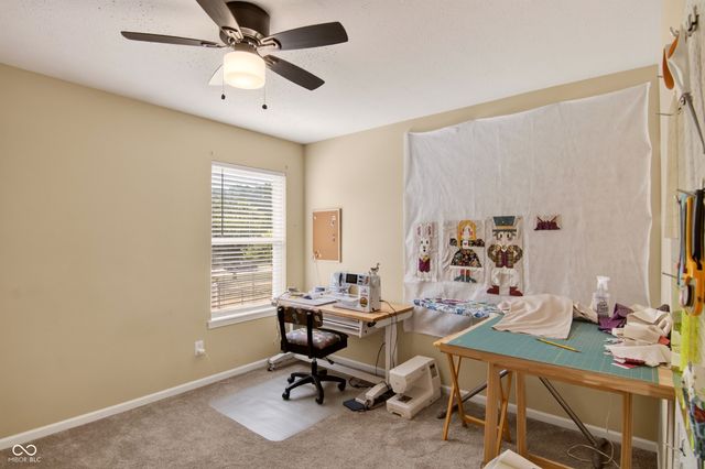 5507 Gainesway Drive, Greenwood, IN 46142