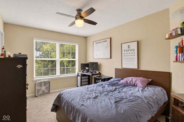 5507 Gainesway Drive, Greenwood, IN 46142