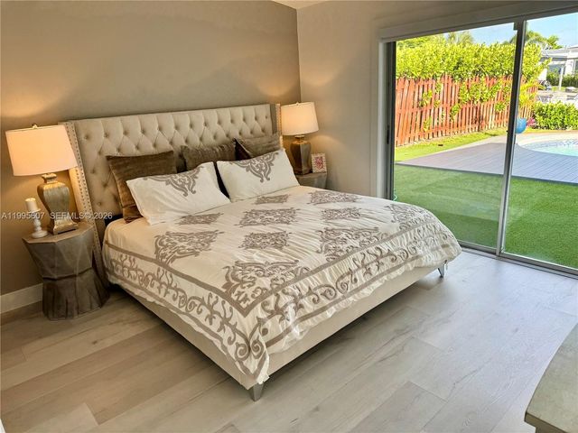 2406 Marathon Ln, Fort Lauderdale, FL 33312
