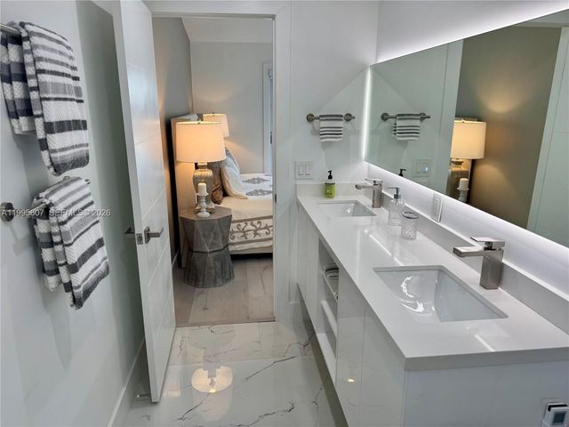 2406 Marathon Ln, Fort Lauderdale, FL 33312