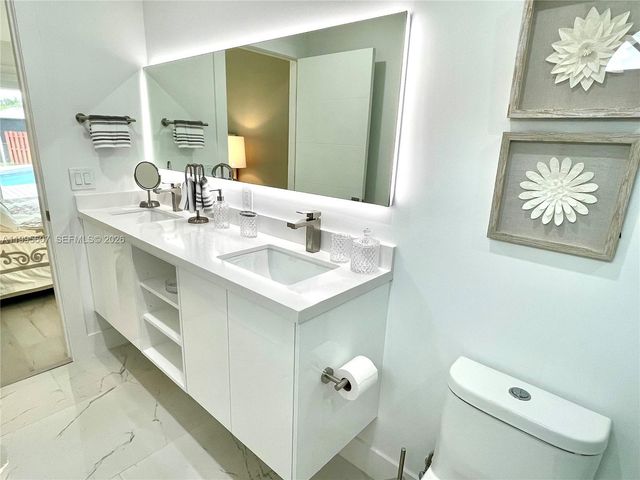 2406 Marathon Ln, Fort Lauderdale, FL 33312