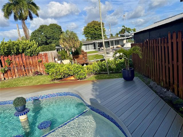 2406 Marathon Ln, Fort Lauderdale, FL 33312
