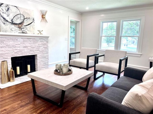 5605 Paseo Boulevard, Kansas City, MO 64130