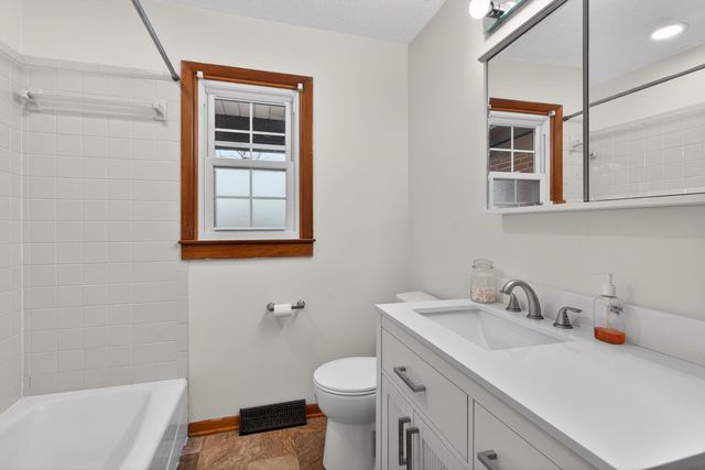 803 Clintonville Road, Paris, KY 40361