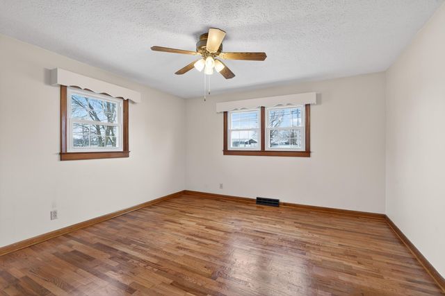 803 Clintonville Road, Paris, KY 40361