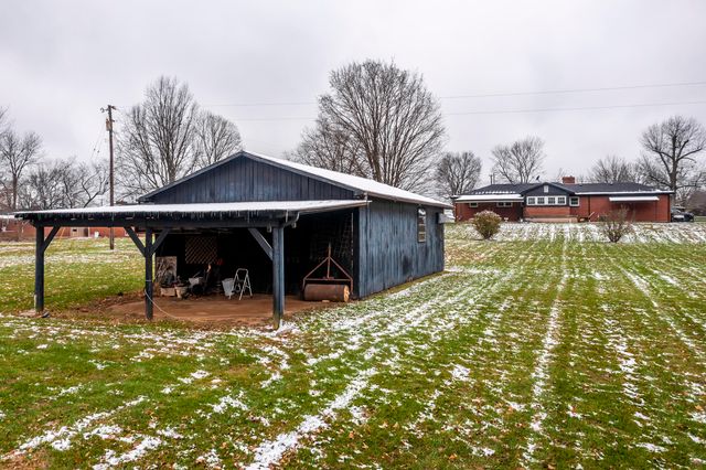 803 Clintonville Road, Paris, KY 40361