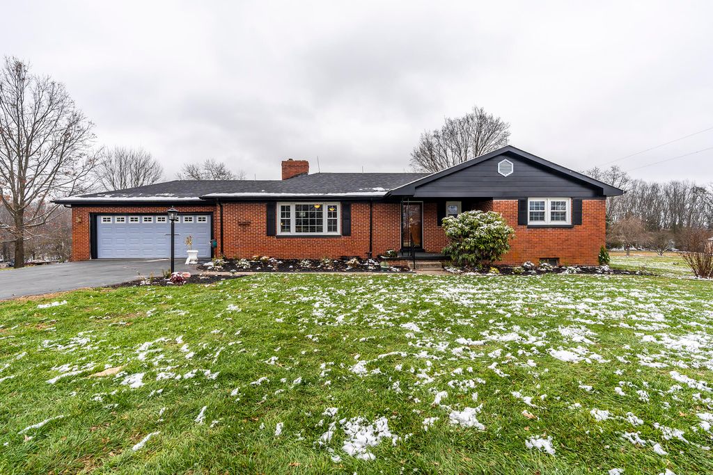 803 Clintonville Road, Paris, KY 40361