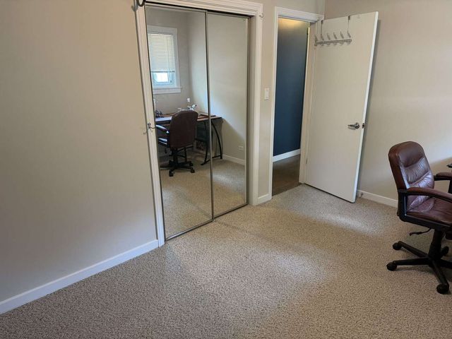 466 N Ridgeland Avenue, Elmhurst, IL 60126