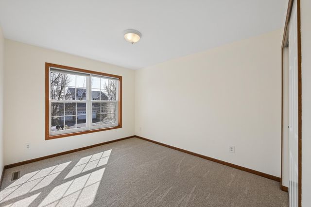 10150 41st Place NE, Saint Michael, MN 55376