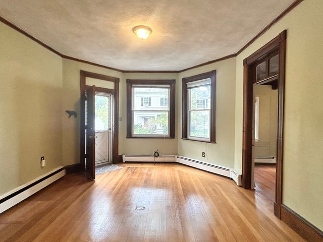 500 Centre St 1, Newton, MA 02458