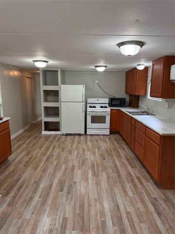 3702 Hartwood Drive, Granbury, TX 76049