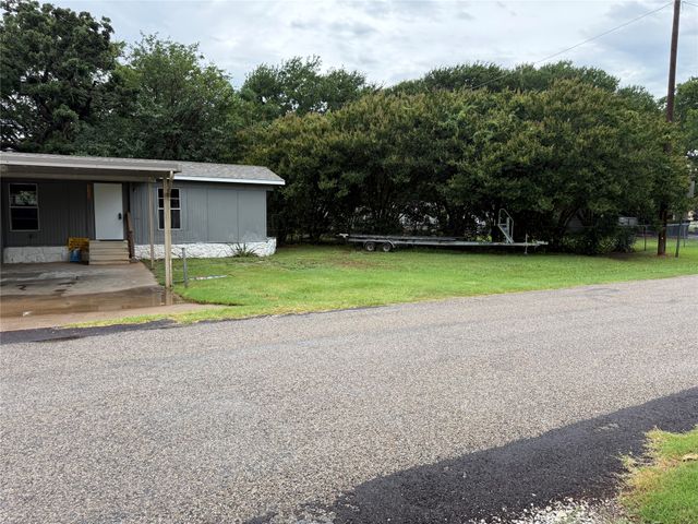 3702 Hartwood Drive, Granbury, TX 76049