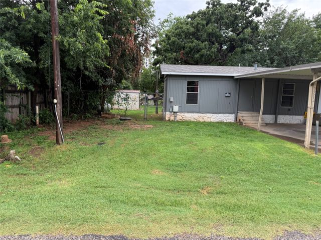3702 Hartwood Drive, Granbury, TX 76049