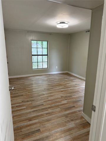 3702 Hartwood Drive, Granbury, TX 76049