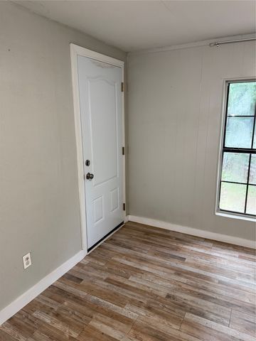 3702 Hartwood Drive, Granbury, TX 76049