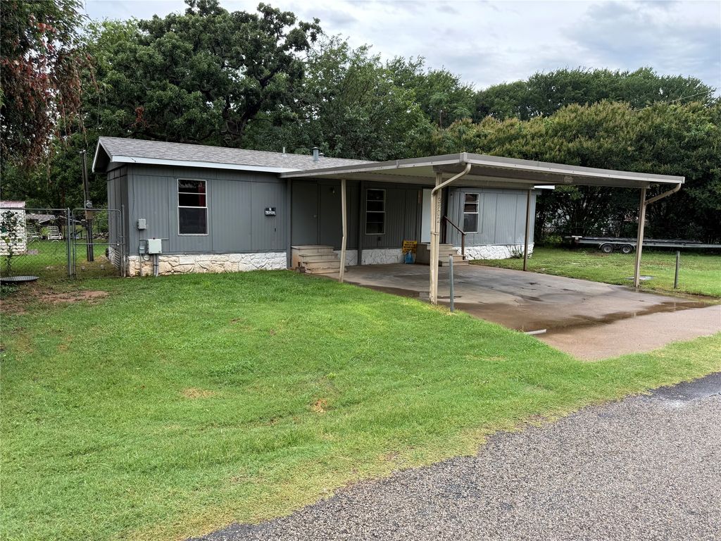 3702 Hartwood Drive, Granbury, TX 76049
