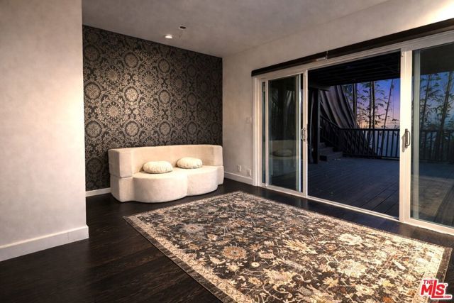 8810 Hollywood Boulevard, West Hollywood, CA 90069