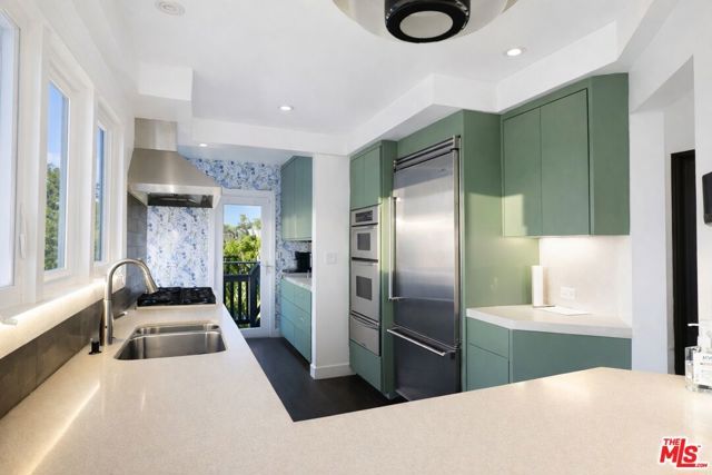 8810 Hollywood Boulevard, West Hollywood, CA 90069