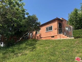 3939 W 28th Street, Los Angeles, CA 90018