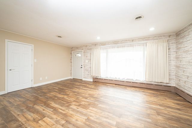 3321 Caroline Drive, Joliet, IL 60435