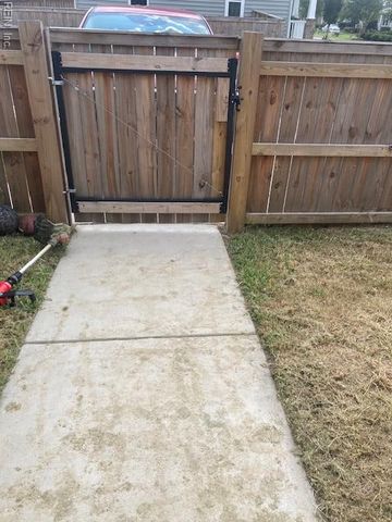 291 Goldenstar LN, Portsmouth, VA 23701