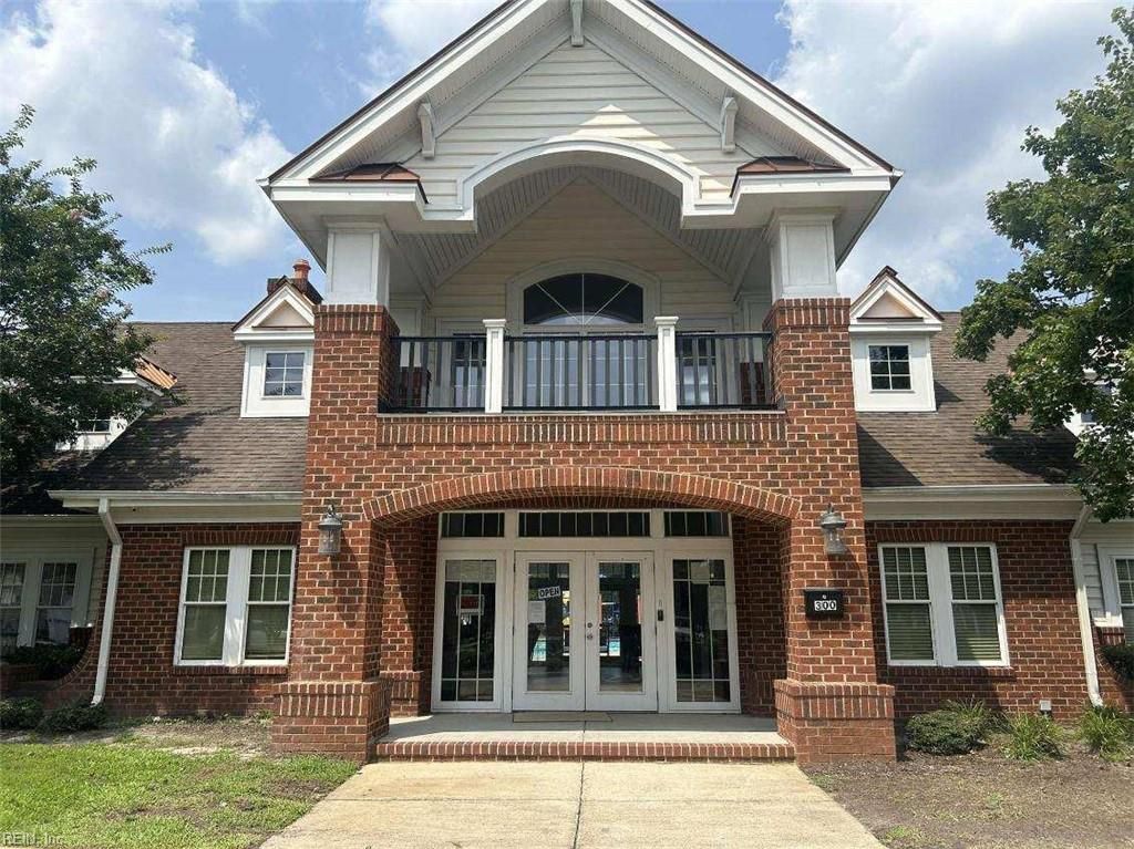 291 Goldenstar LN, Portsmouth, VA 23701