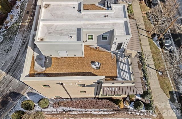 214 Wesley Heights Way, Charlotte, NC 28208