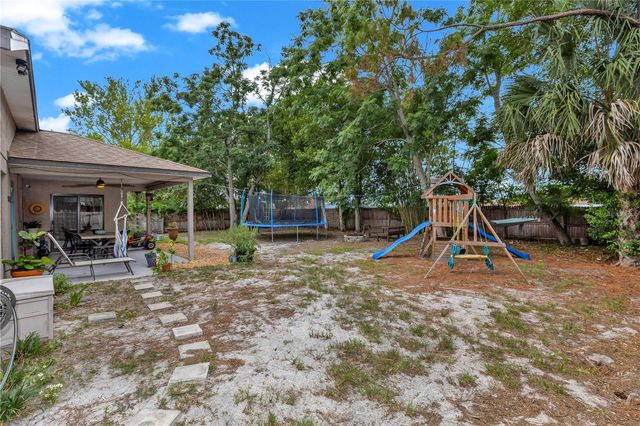 2111 E PARKTON DRIVE, Deltona, FL 32725