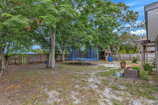 2111 E PARKTON DRIVE, Deltona, FL 32725