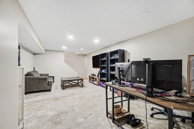 2605 Heverly Drive, Portage, MI 49024