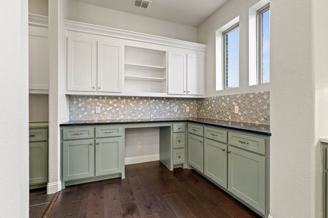 1800 Green Jasper Place, Arlington, TX 76005