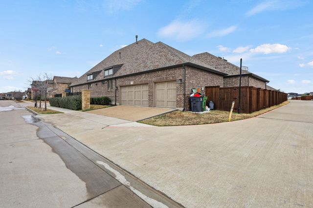 1800 Green Jasper Place, Arlington, TX 76005