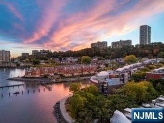11 Vela Way, Edgewater, NJ 07020