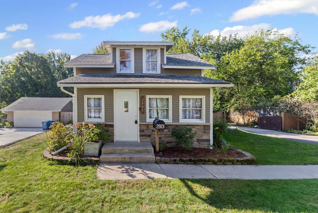 2801 W Old Shakopee Road, Bloomington, MN 55431