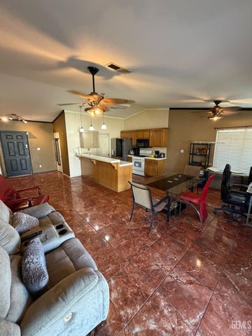 1310 Clipper Hills Drive, Bakersfield, CA 93307