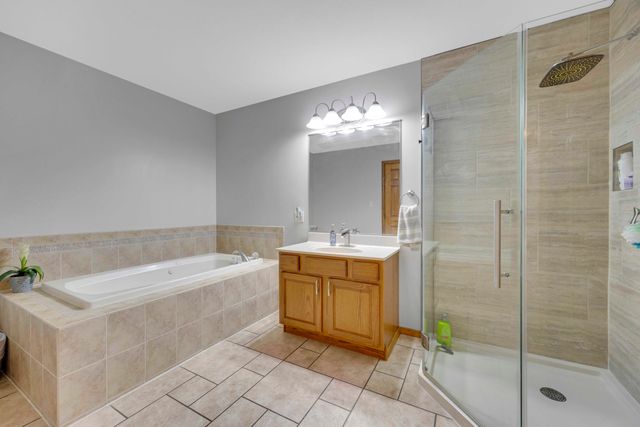 822 Seminole Drive, Lowell, IN 46356