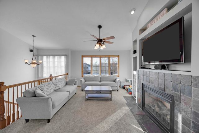 822 Seminole Drive, Lowell, IN 46356