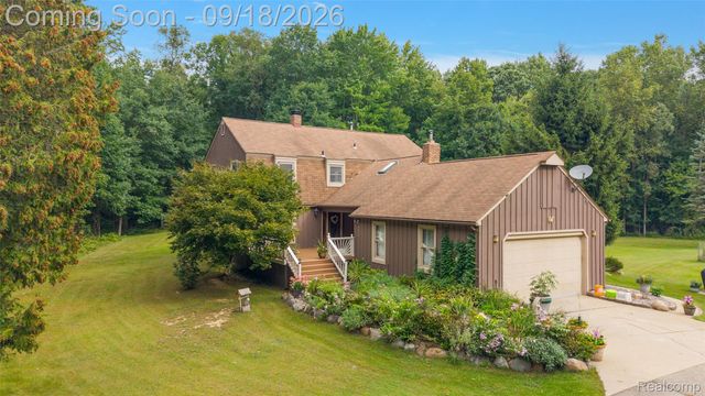 2201 E Gunn Road, Washington Township, MI 48306