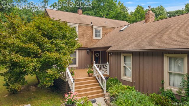 2201 E Gunn Road, Washington Township, MI 48306
